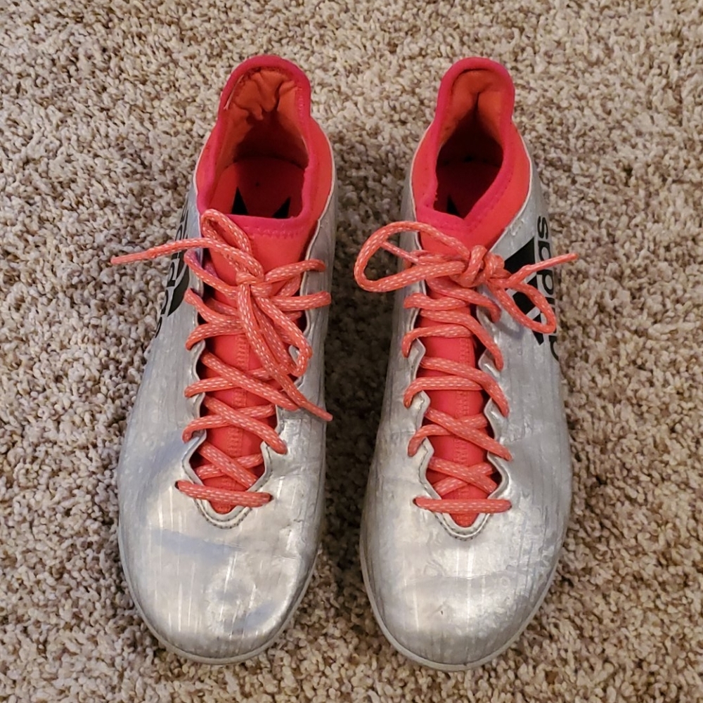 Adidas turn shoes size 7.5